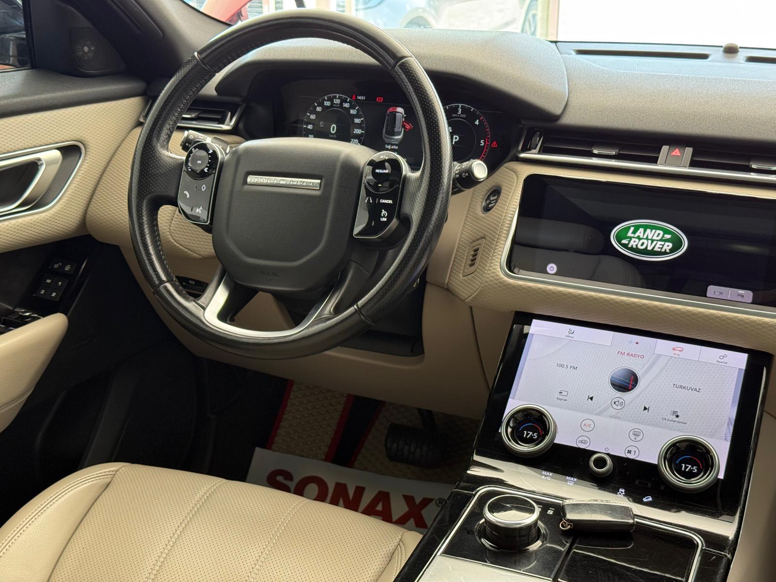RANGE ROVER VELAR 9
